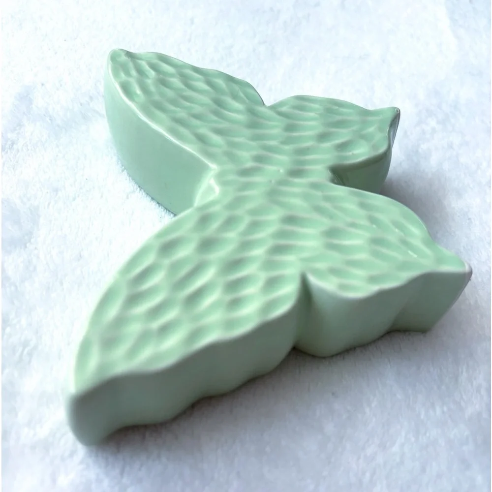 ✨SAGE GREEN BUTTERFLY DECOR SAGE GREEN DECOR BUTTERFLY FIGURINE Z GALLERIE✨